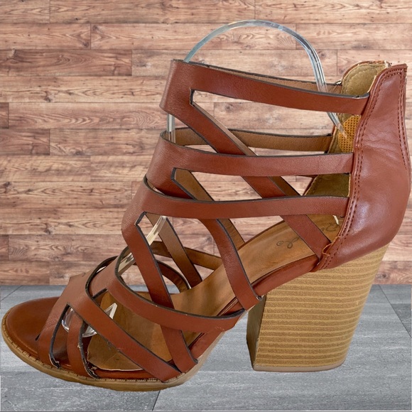 QUPID COGNAC CAGED HEELS - Picture 2 of 5